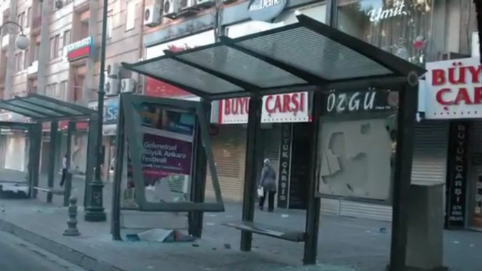 Sosyalist Taksim  Public Bus Stops Destroyed During Gezi Protests Bütün Durakları Yakıp Yıktılar