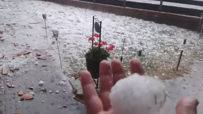 Crazy storm in Germany with giant balls of hail sized like tennis of baseball Balls!!! Epic Summer Storm!!