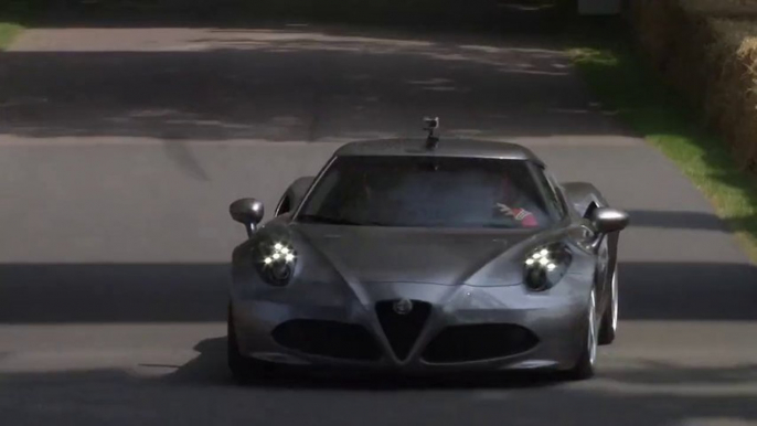 Autosital - Premiers tours de roues publics à Goodwood pour l'Alfa Romeo 4C