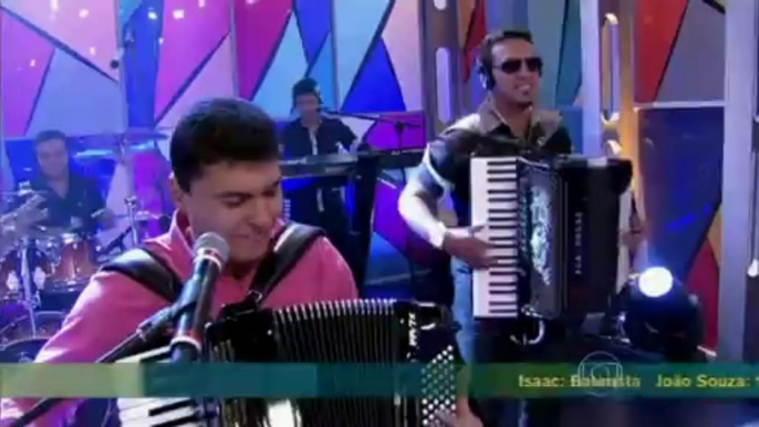 Banda Magníficos canta  ‘A Preferida do Brasil’