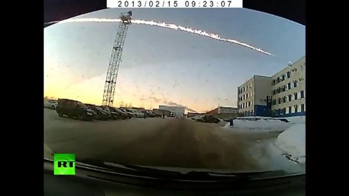 Meteorite crash in Russia Video of meteor explosion that stirred panic in Urals region - Tcheliabinsk Meteorite Blast