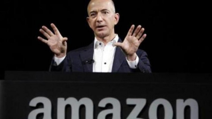 Amazon's Jeff Bezos buys Washington Post