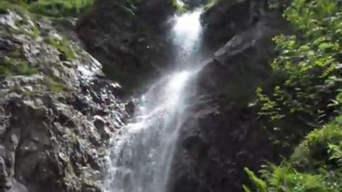 Chute d'eau Cascade d'eau Pyrénées