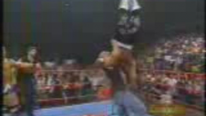 WWE - WCW - Goldberg Jackhammers Hulk Hogan through a table