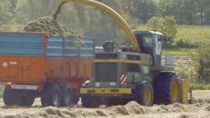 L'ensilage d'herbe 2009 par vidéoagri50 pour fendt-du-50