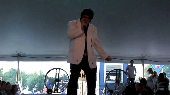 Don Adams sings 'Elvis medley' Elvis Week 2008