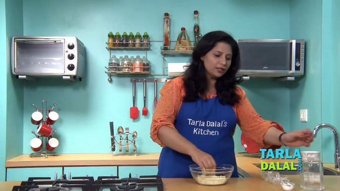 Baked Tortilla Chips with Tomato Bean Salsa