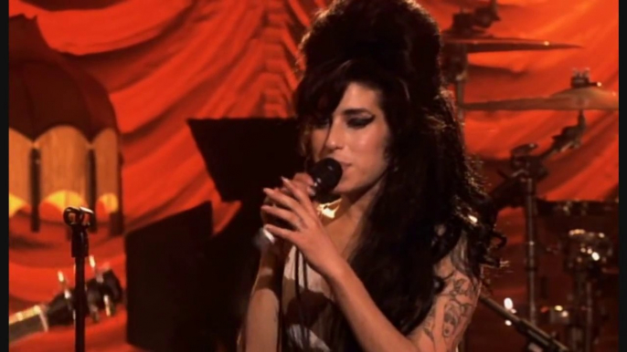 Amy Winehouse - Rehab (Live)