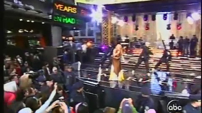 [HQ] Mariah Carey - Shake it Off (Live Good Morning America 2005)