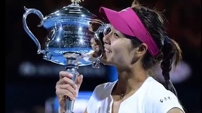 Tearful Li Na says "goodbye" to tennis