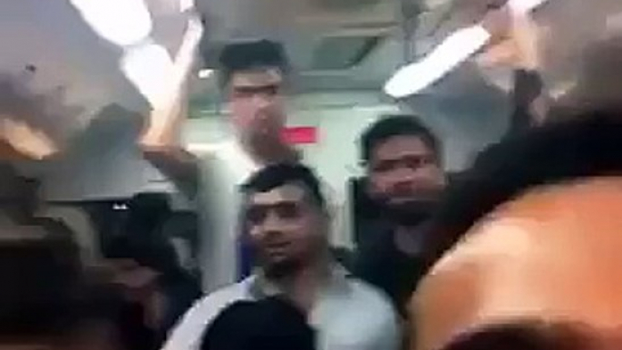 Peoples Chanting Go Nawaz Go In Metro Bus - Video Which Nawaz Sharif Don't Want To See