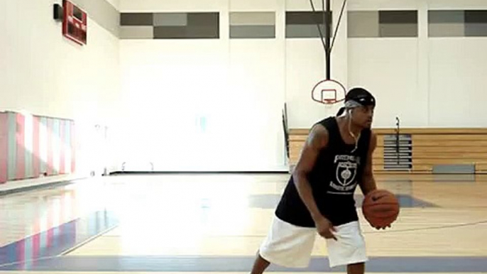 How To Do An NBA Crossover: Step-By-Step Tutorial | NBA Crossover Move Workouts | Dre Baldwin