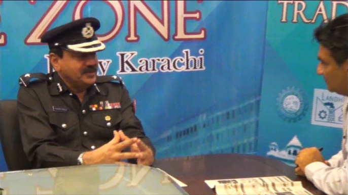 A.K Memon conducting forum Ghulam Qadir Thebo Add. I.G. (Karachi) Chief Police Officer  discussing at Trade Zone Forum.