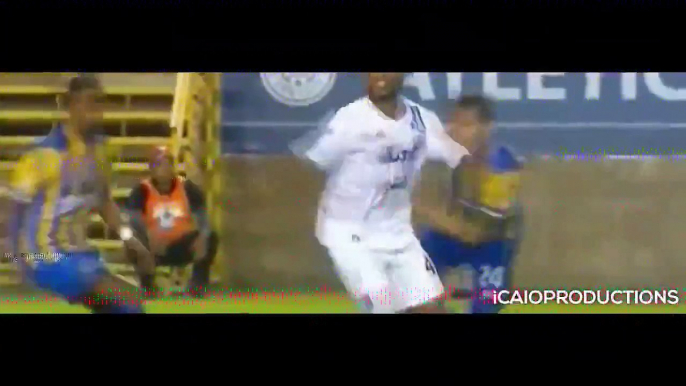 Ronaldinho ● Ultimate Skills 2015 ● Querétaro FC ( Football Grinta )