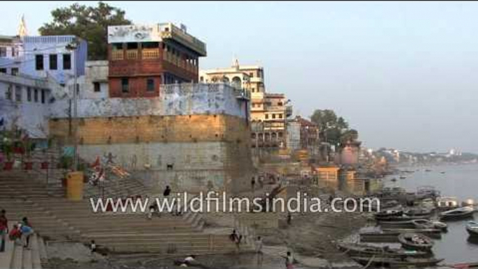 Devotees throng Ganga ghats for evening aarti - Varanasi