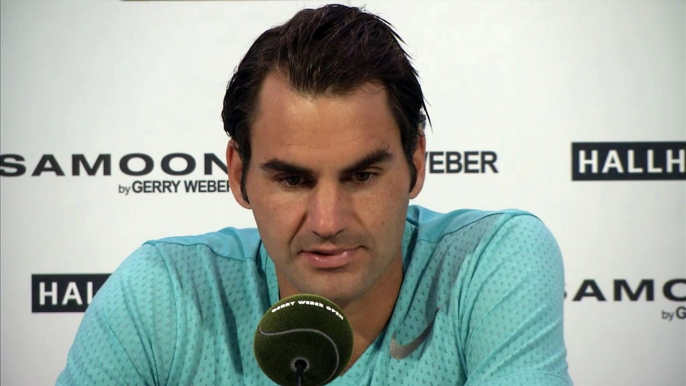 Federer, contento de comenzar la temporada de hierba