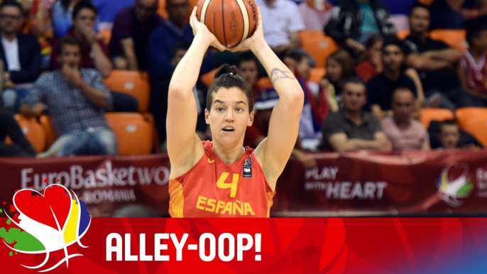 Alley-Oop finds Laura Nicholls - Serbia v Spain - EuroBasket Women 2015