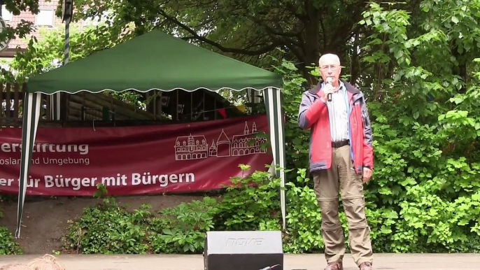 Showtanz der Funken der Großen Karnevalsgesellschaft Goslar am 21.06.2015 bei der "Langen Bank" in Goslar