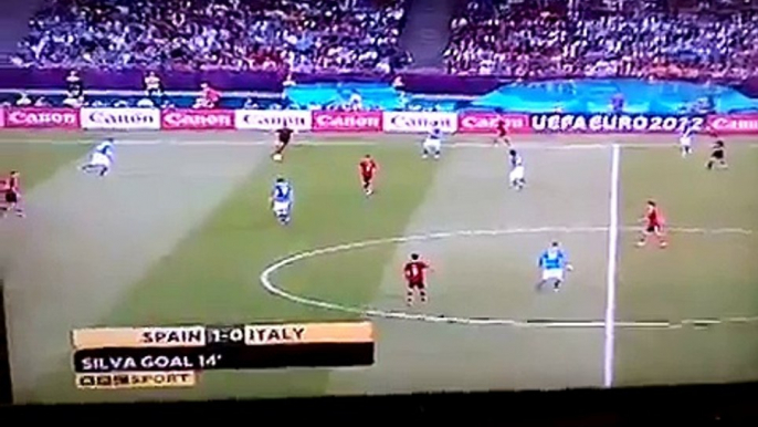 David Silva goal Spain vs Italy 2-0 Finals Euro 2012 01-07-2012