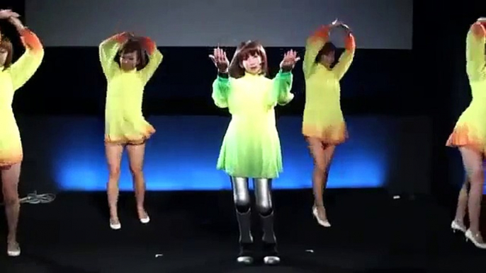 JapanTV : HRP-4C , le robot humanoide qui chante et qui danse