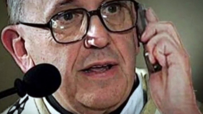 Francisco "Ecuador te espera", Si el Papa te llama no le cuelgues