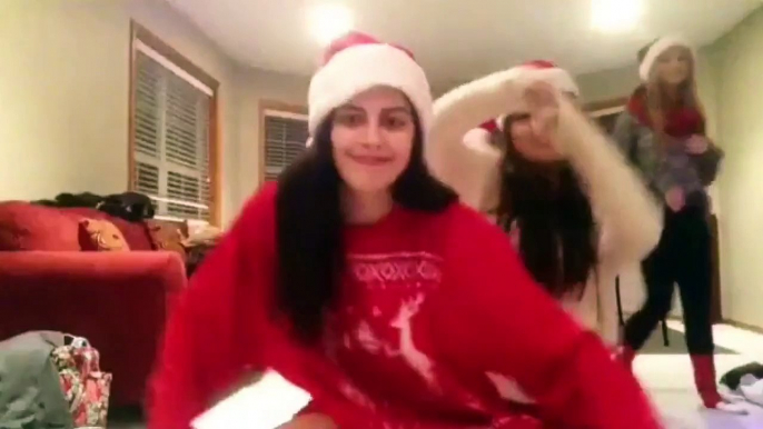 Ariana Grande - Santa Tell Me [INSTA-CUT]