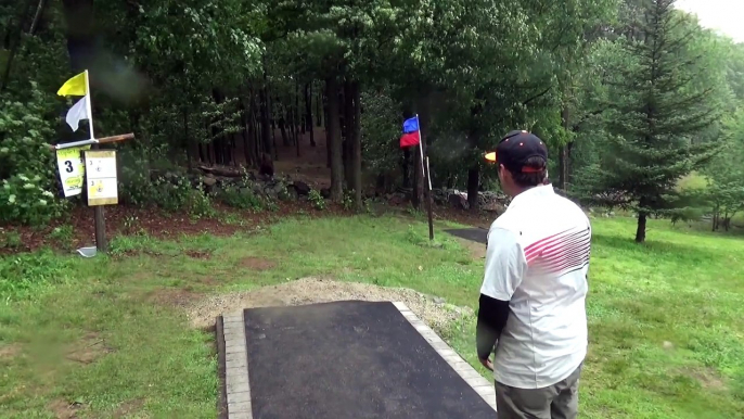 Trick de dingue en Golf Frisbee - Hole-in-one impressionnant