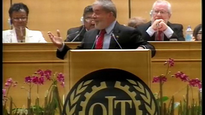 President Lula da Silva called for new alternatives to solve the global economic crisis P.3/4