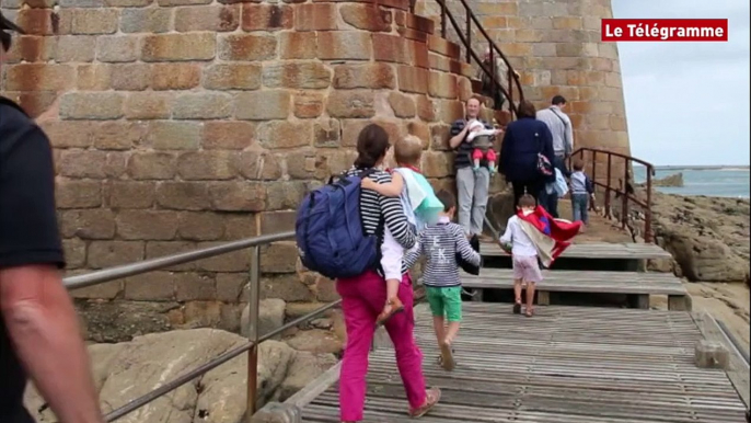 Baie de Morlaix. Le château du taureau attend les visiteurs