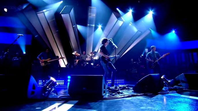 [HD] Arctic Monkeys - Don't Sit Down 'Cause I've Moved Your Chair [2nd][Live at Jools Holland 2011]