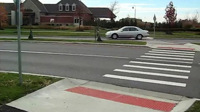 Motorist fail to yield at Dublin, Ohio roundabout