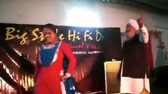 Bapu funny bhangra with dancer,,beer khalsa gatka ,new babbu maan,debi,miss poola jazzy b new sartaj,new comedy new punjabi song 2010,durga rangila,sabar koti,kaler kanth,RANJI