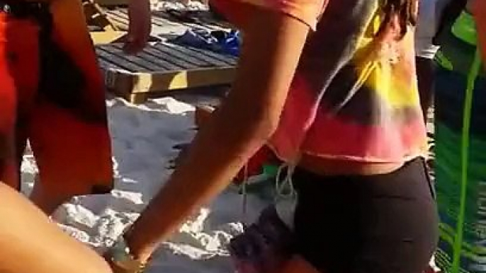 Panama city beach spring break 2015 3 Girls kissin