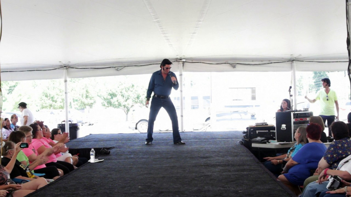 Jason Griffith sings 'Blue Suede Shoes' Elvis Week 2014