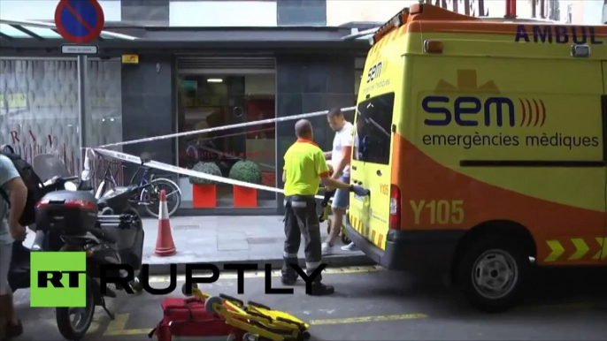 Soins d’urgence à la victime d’une fusillade à Barcelone