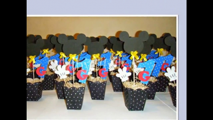 Festa Mickey Mouse: Centros de mesa, Bolos decorados, lembrancinhas