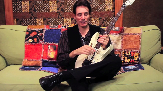 Steve Vai introduces the Ibanez JEM-EVO