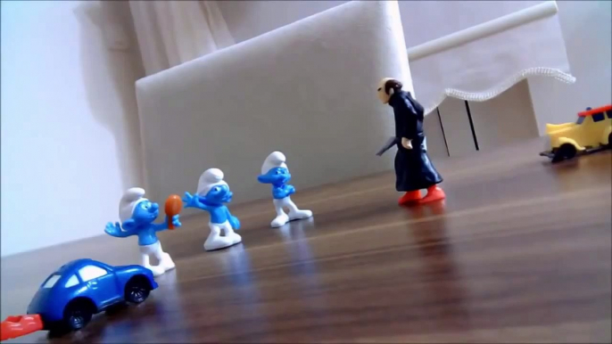 Learning Stop Motion Animation   The Smurfs and Gargamel   The Smurfs Cartoon   The Smurfs Animation