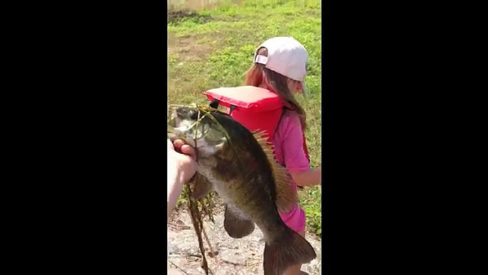 Smallmouth bass fishing with the kids! Thessalon River Northern Ontario! @krisbainfishing