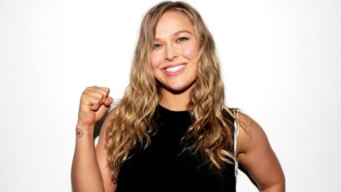Ronda Rousey Says She Could Beat Mayweather in 'Ruleless' Fight