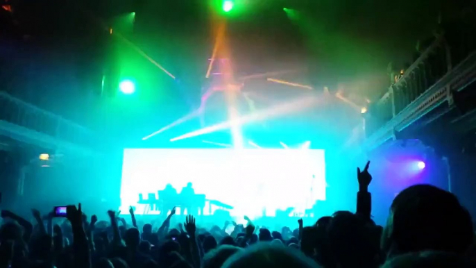 UNDERWORLD live at PARADISO - BORN SLIPPY 24-03-2015 (multicam edit)