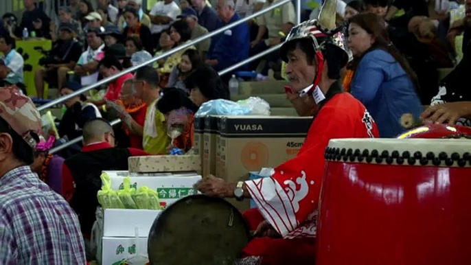 Japón: Realizan corridas de toros sin toreros