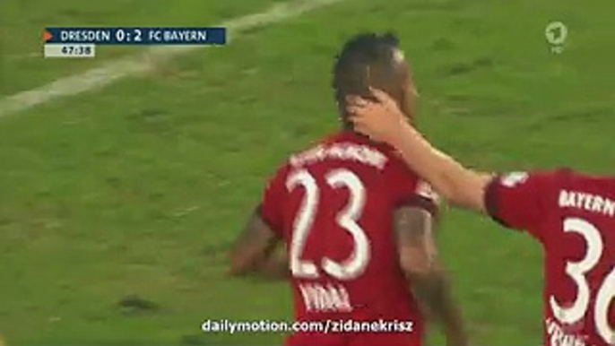 0-2 Arturo Vidal Amazing Goal - Dynamo Dresden v. FC Bayern München 17.08.2015 HD