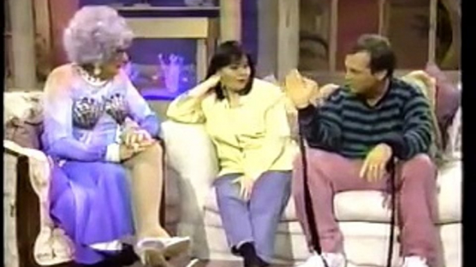 Dame Edna Interviews Roseanne