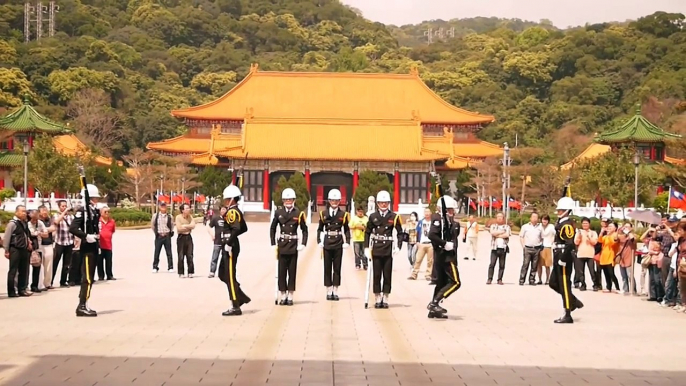 2013.03.16忠烈祠海軍儀隊交接與限定特技配組槍法表演