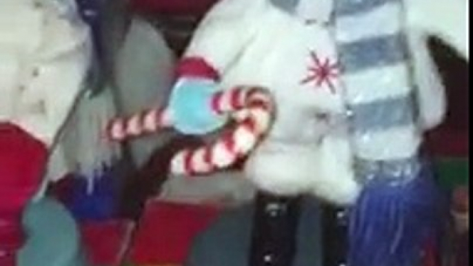 Gemmy animated Minnie booty shaking snowman