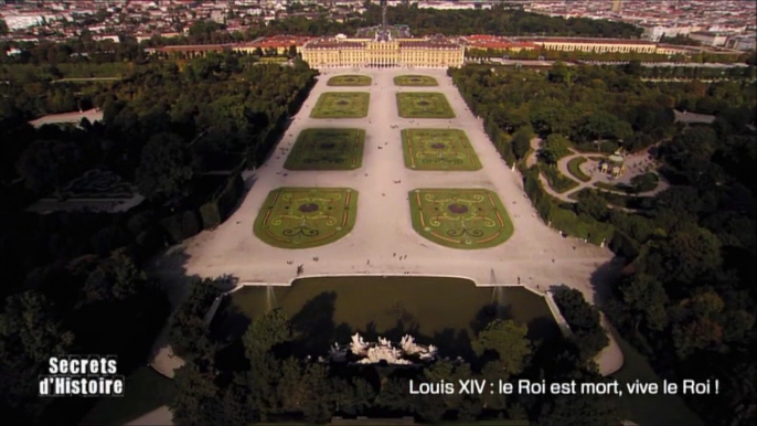 Louis XIV - "Le Roi est mort, vive le Roi !" - Châteaux inspirés de Versailles...