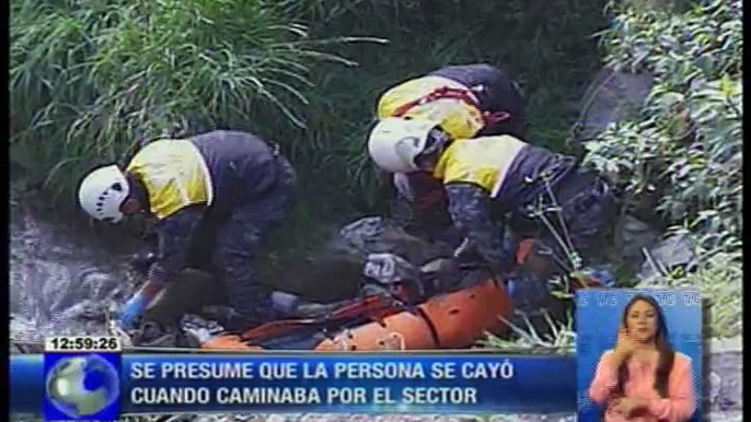 Un cadáver fue hallado al fondo de una quebrada