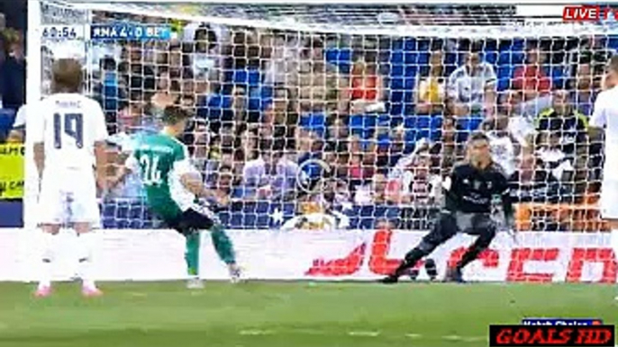 Keylor Navas Fantastic Penalty Save Real Madrid 4-0 Real Betis 29.08.2015 HD