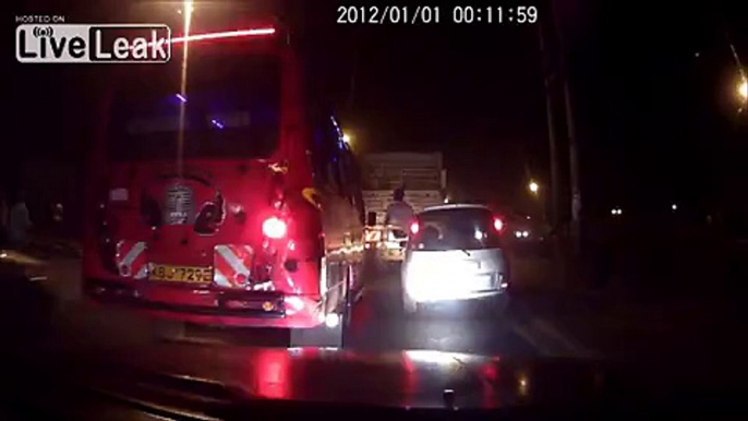 Bus Conductor Pulls Out Machete in Rolling Road Rage Incident